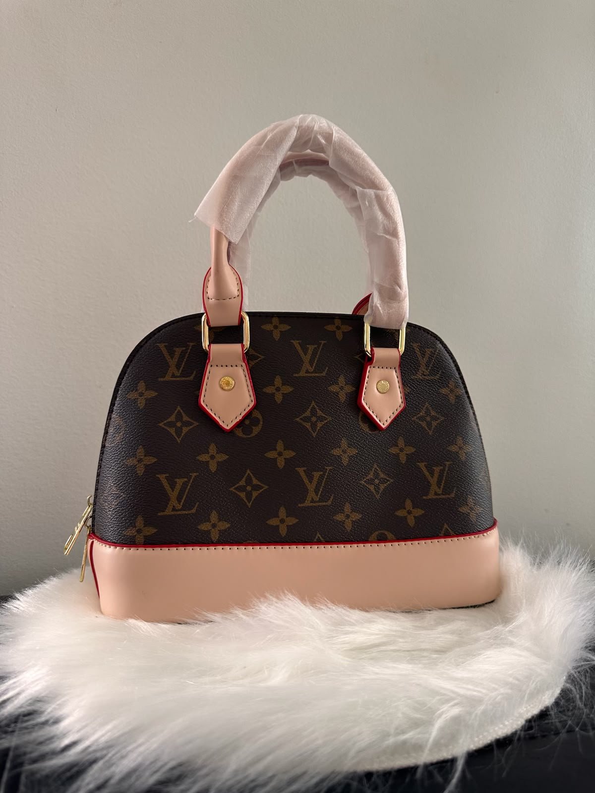 Sac à main dôme Louis Vuitton Monogram avec finitions roses