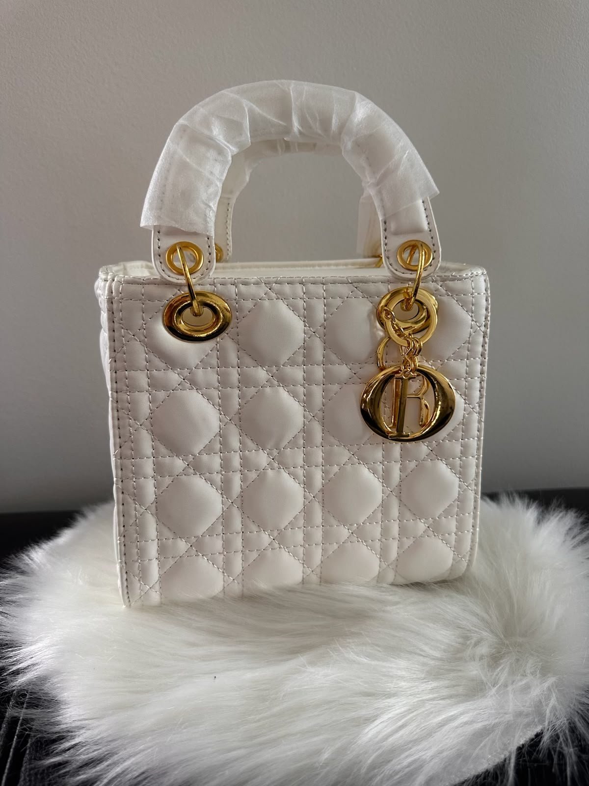 Sac à main blanc matelassé à double poignée